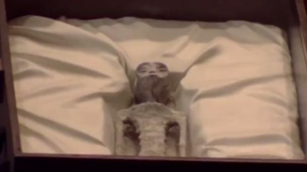 В парламенте Мексики во время слушаний по НЛО показали мумифицированные тела инопланетян.