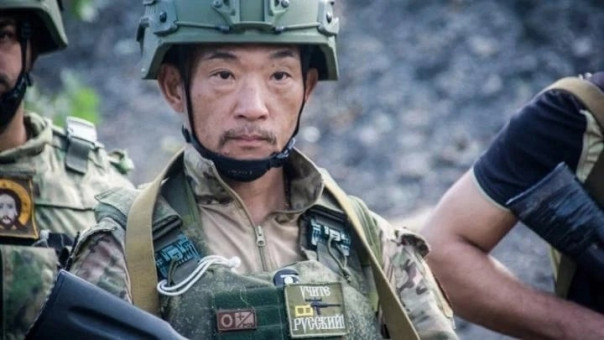 В интернациональную бригаду ВС России «Пятнашка» приехал доброволец из Японии по имени Канэко.