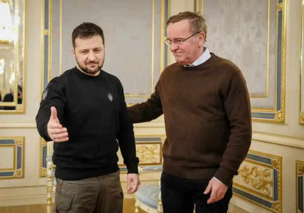 Голос Мордора: Что скрывается за мантрами о бесконечной помощи Украине