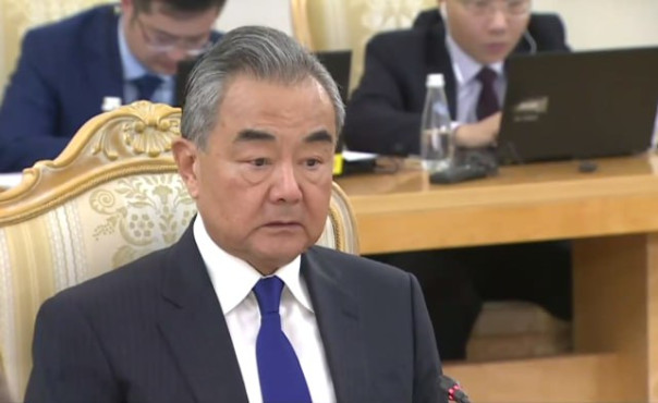 Ван И заявил, что отношения Китая и России продолжают активно развиваться