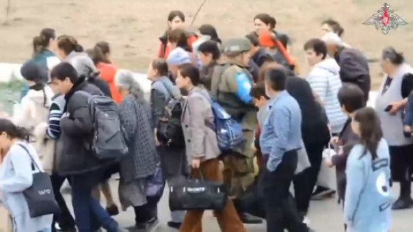 Миротворцы эвакуировали в Нагорном Карабахе около пяти тысяч человек