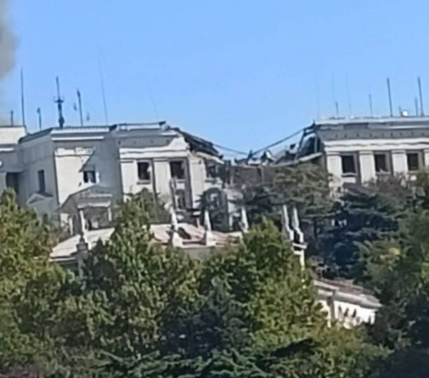 По штабу Черноморского флота нанесен ракетный удар