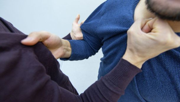 Американцы избили охранника Зеленского. Кричать "Слава Украине!" никто не захотел