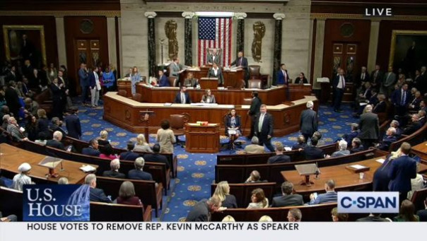 Впервые в истории США смещен с поста спикера Палаты представителей конгресса в результате импичмента