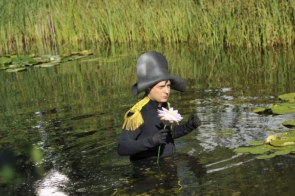 Похоже, что Зеленский сам в отчаянии поехал за «позитивными месседжами» в Брюссель, в штаб-квартиру НАТО. Голос Мордора