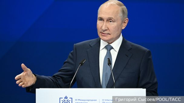 Путин поддержал идею создания международного движения финбезопасности