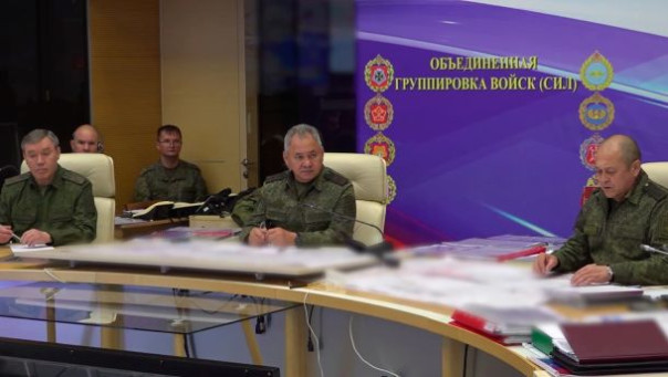 Шойгу заслушал доклады командующих в штабе Объединенной группировки войск