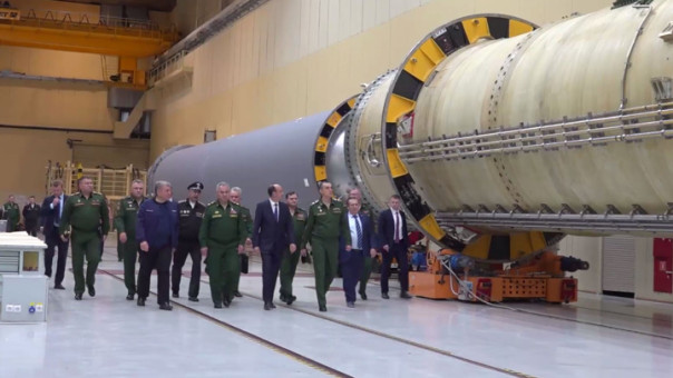 Министр обороны проверил готовность "Сарматов"