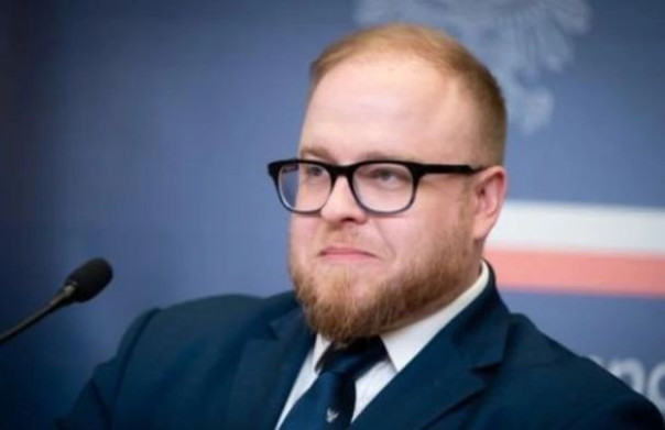 Просившего извинений от Зеленского пресс-секретаря МИД Польши Ясину уволили