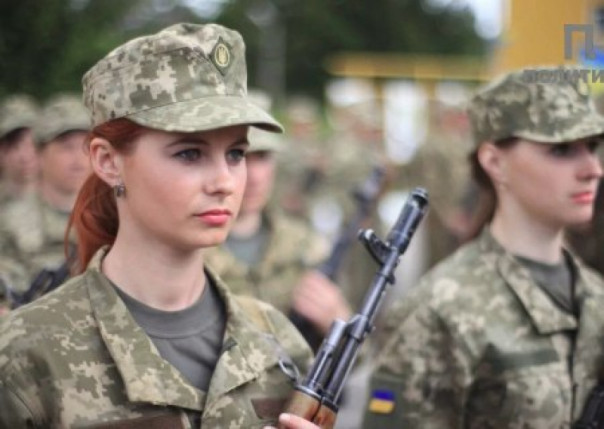 Количество женщин в ВСУ за два года увеличилось на 40%