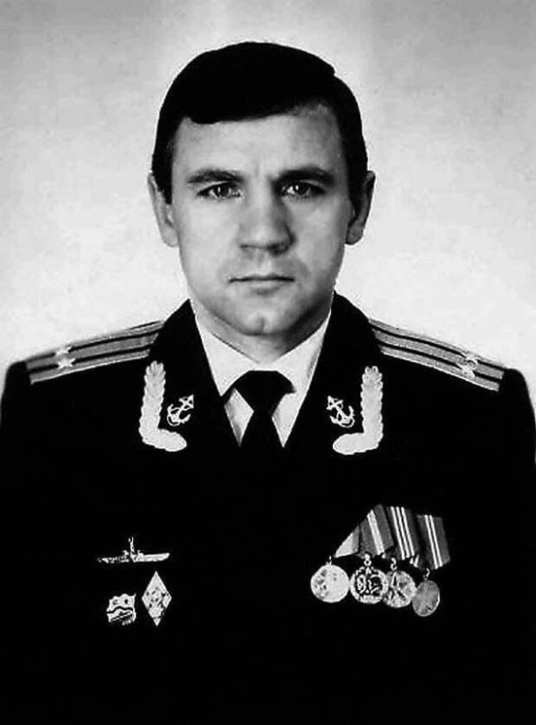 21 октября 1981 года  в Японском море погибала подводная лодка «С-178».