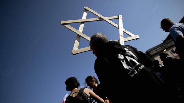 Мэр Берлина Вегнер указал на высокий уровень антисемитизма в стране