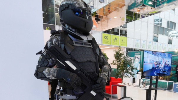 "Калашников" тестирует экипировку со встроенными системами управления БПЛА