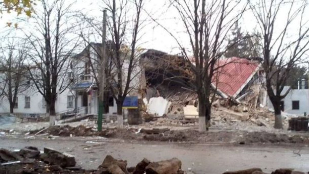 Укрофашисты ударили по зданию Соцфонда в Чаплинке Херсонской области, много погибших и раненых