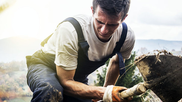 Будут рыть окопы на СВО": Мигрантов изгонят из России в 2024 году