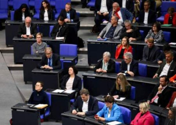 В Германии фракция «Левых» в бундестаге решила самораспуститься