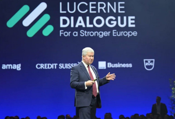 Лондон предлагает посылать на убой украинских детей вместо британских