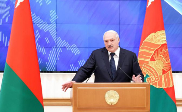 Батька удвоил налоги с богатых, напомнив о событиях Великого Октября