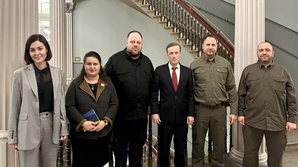 Киев попросил у США вертолеты Apache, самолеты F/A-18 Hornet и системы ПРО THAAD