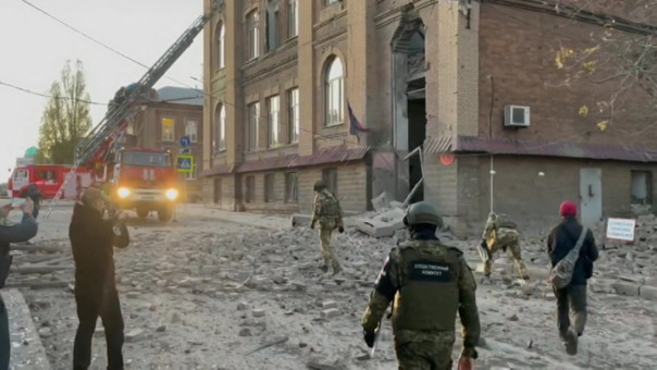 Десять мирных жителей пострадали в результате обстрелов ВСУ в ДНР