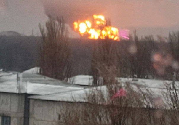 Мощный пожар в Макеевке после ракетного удара ВСУ