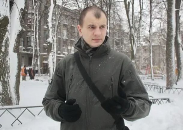 «Вперед, обезьяны, вы хотите жить вечно, что ли?» Нацист Карась учит призывников не бояться смерти