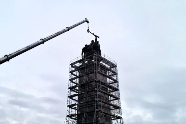 В Болгарии начали снос монумента советским воинам