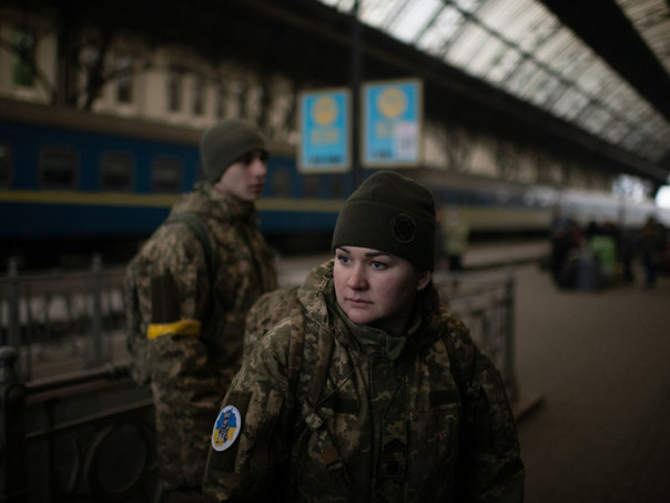 Украинский журналист рассказал, чем обернется постановка женщин на воинский учёт