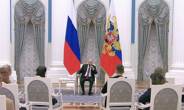 За три года в России подготовят 1 млн высококлассных специалистов. Путин провёл встречу с победителями чемпионата «Профессионалы»