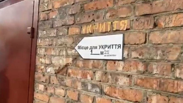 Взрывы продолжают греметь в регионах Украины