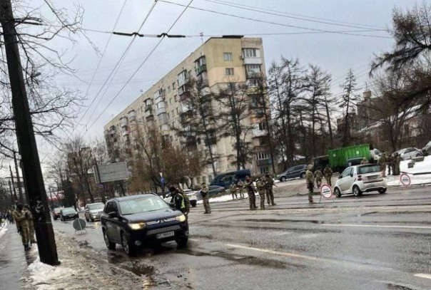 А вот и первые "ласточки" тотальной могилизации