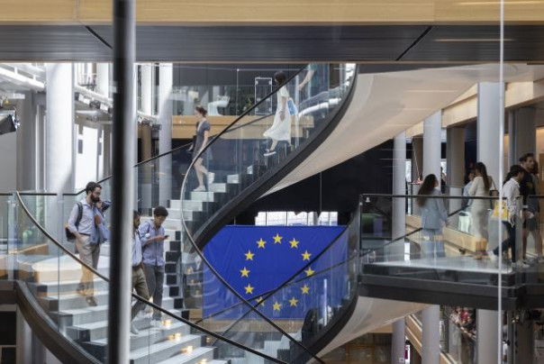 «Братья» без оружия: почему деньги ЕС не спасут Украину. Голос Мордора