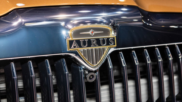 Депутаты Госдумы пересядут на Lada Vesta, "Москвич" и Aurus