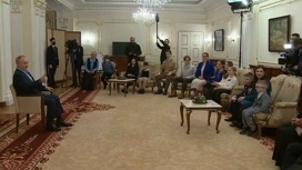 Православное Рождество Президент России встретил вместе с семьями военных, погибших в ходе проведения специальной военной операции.