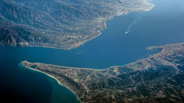 Гибралтар на прицеле. Смогут ли арабские борцы с США упразднить торговлю в Средиземноморье