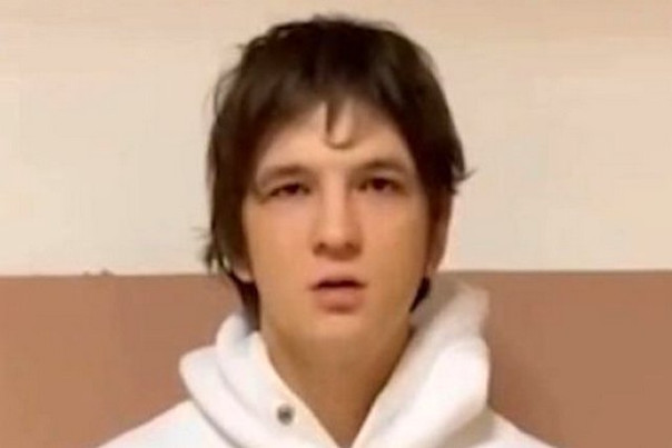 Рэперу с носком на члене с "голой вечеринки" вручили повестку на службу в армию.