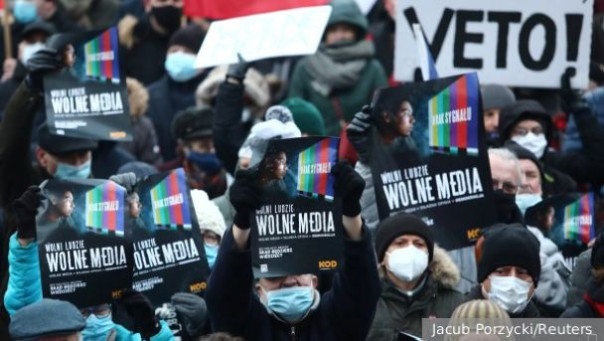 Польша погрузилась в кризис двоевластия