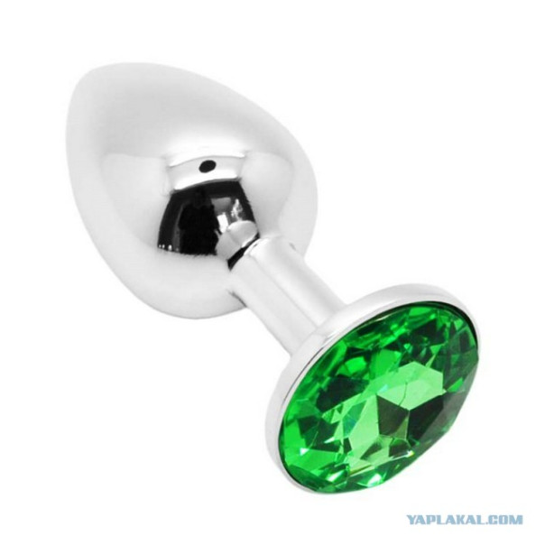 Сверкающий изумруд, украшавший жопольте Насти Ивлеевой, стал камнем нон грата