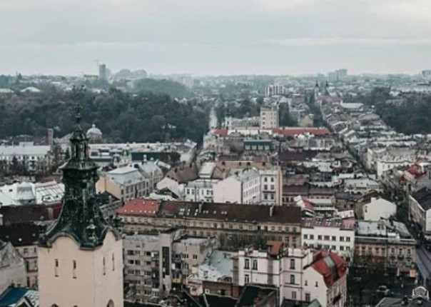 Во Львовской области депутатов заманили в зал заседаний под предлогом награждения родных уже убитых ВСУшников и раздали им повестки.