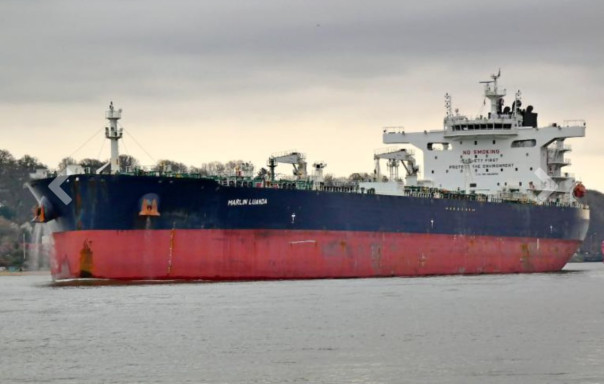 Хуситы атаковали эсминец ВМС США и британский танкер