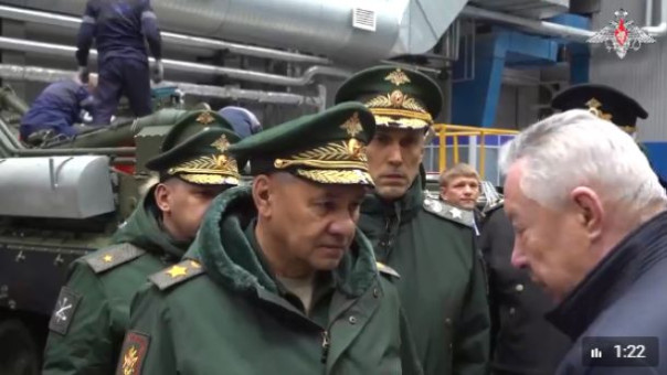 Сергей Шойгу проверил выполнение гособоронзаказа на предприятиях оборонно-промышленного комплекса в Екатеринбурге
