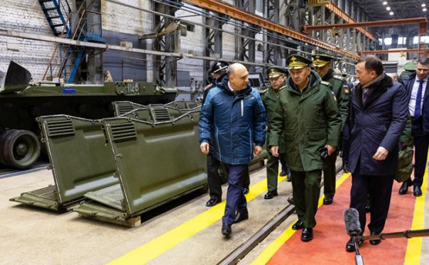 Лучшая в мире САУ «Коалиция-СВ» добирается до линии фронта уже два десятилетия