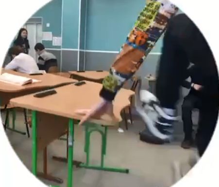 В Мариуполе малолетние подонки громили новый школьный кабинет