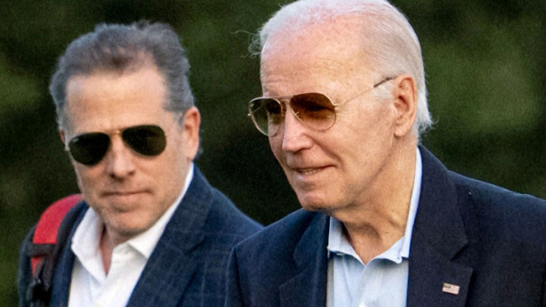 Джо Байден помиловал своего сына Хантера и назвал обвинения попыткой сломать его ребенка, который уже 5 лет не употребляет наркотики