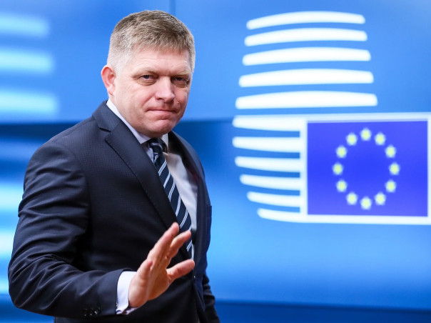 Евросоюз пугает Словакию блокировкой финансирования