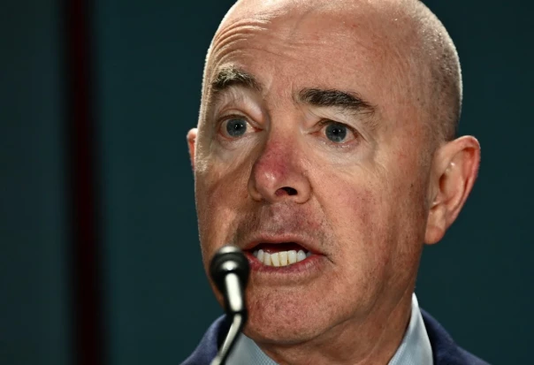 Глава МВБ США стал вторым министром в истории, которому объявили импичмент