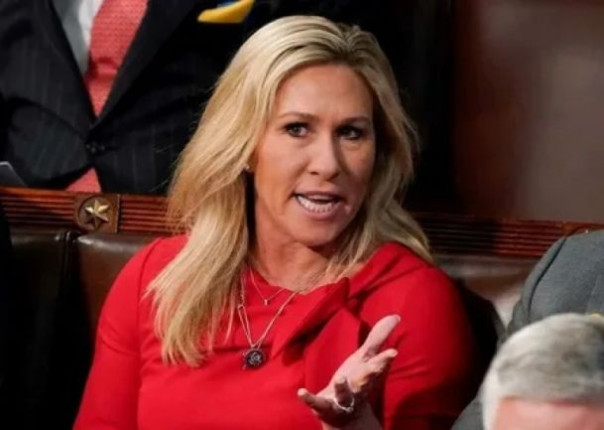 Конгрессвумен Тэйлор-Грин призвала главу МИД Великобритании поцеловать её ниже спины и начать поиск нацистов в украинской армии