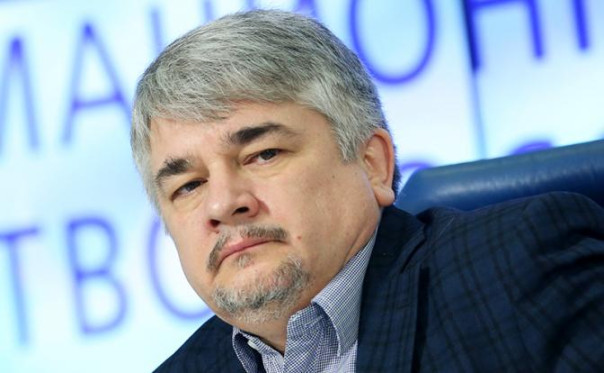 Ростислав Ищенко: страна, которая разместит ядерное оружие у границ России, прекратит существование