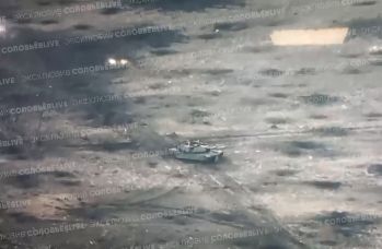 Наши воины уничтожили четвёртый Abrams и даже успели сфотографироваться на его фоне