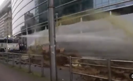 Водомёт VS Говномёт